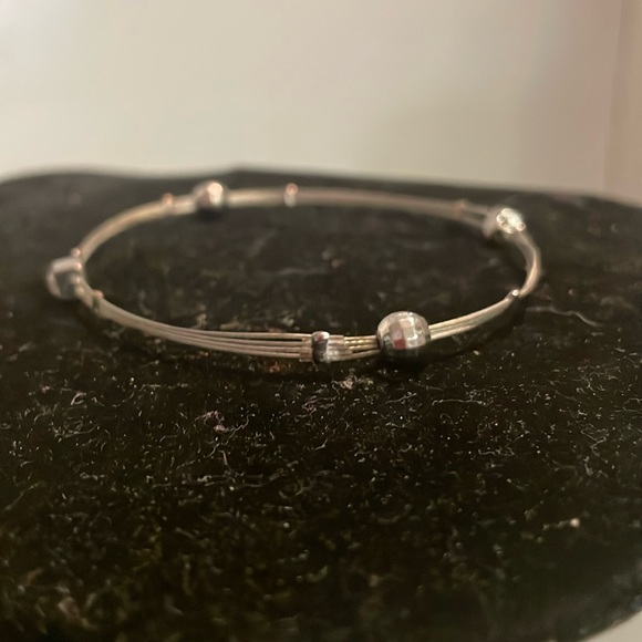 8” Minimalist silver tone stretch bracelet w/2 beads & 2 bezel set crystals - Picture 1 of 13